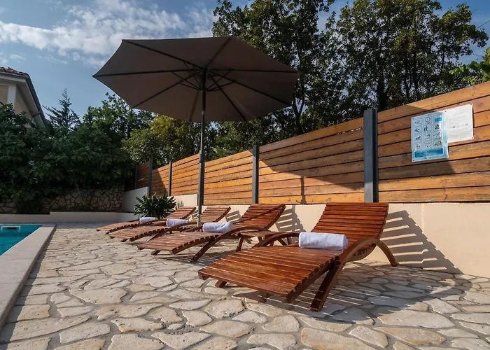 Appartement Family-friendly With Swimming Pool Donji Zagon, - 24555 Novi Vinodolski