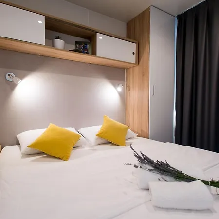 Apartment Family-friendly With Swimming Pool Donji Zagon, - 24555 Novi Vinodolski