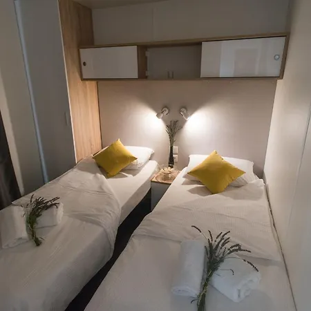 Daire Family-friendly With Swimming Pool Donji Zagon, - 24555 Novi Vinodolski