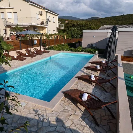 Family-friendly With Swimming Pool Donji Zagon, - 24555 Daire